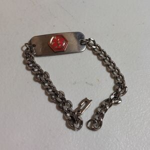 Vintage Diabetic Medical Alert Identity ID Chain Bracelet Silver Tone